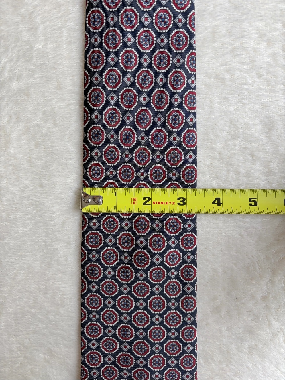 Vintage Bert Pulitzer Geometric Medallion Mens Necktie in Navy, Burgundy & White - Picture 4 of 7
